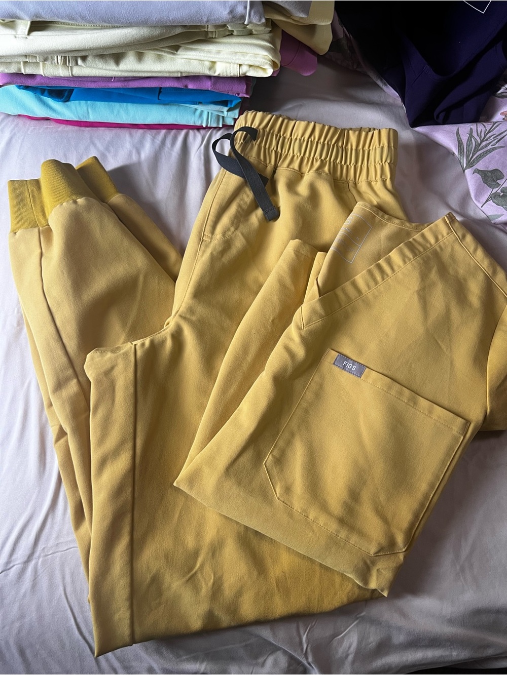 Figs Gold set